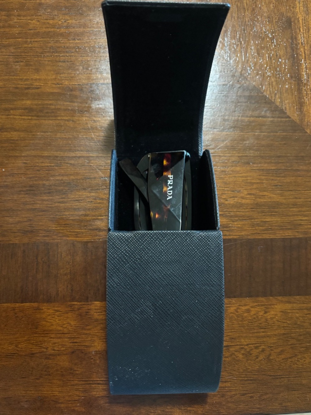 Prada sunglasses - Picture 4 of 6